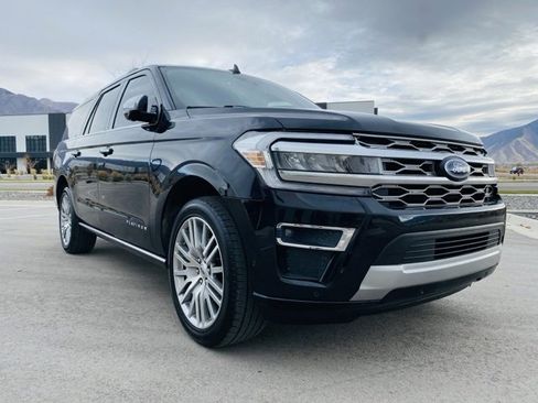 Used 2024 Ford Expedition Max Platinum image 3