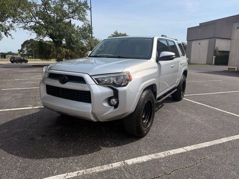 Used 2019 Toyota 4Runner SR5 Premium RWD image 1
