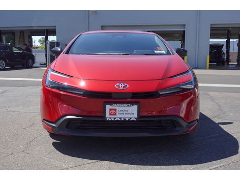 Certified 2024 Toyota Prius LE AWD/4WD image 8