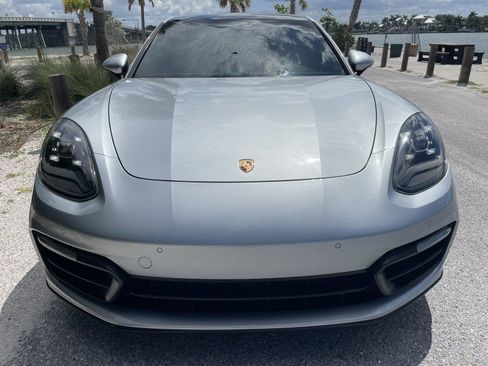 Used 2021 Porsche Panamera RWD image 4