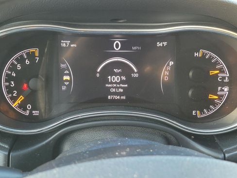 Used 2018 Jeep Grand Cherokee Limited image 7