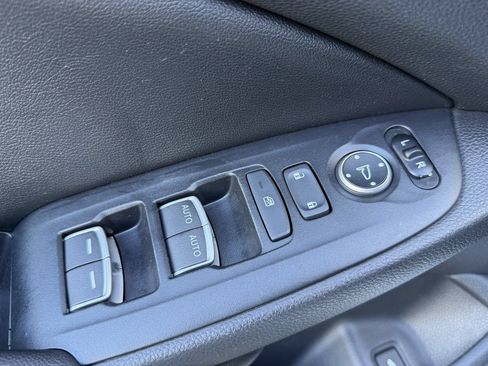 Used 2019 Honda Accord Sport image 12