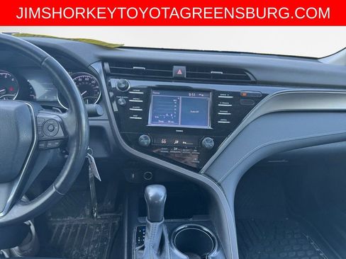 Used 2020 Toyota Camry SE w/ Cold Weather Package AWD/4WD image 19