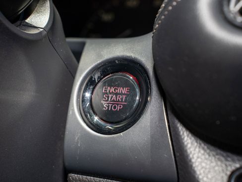 Certified 2024 Honda HR-V EX-L image 32