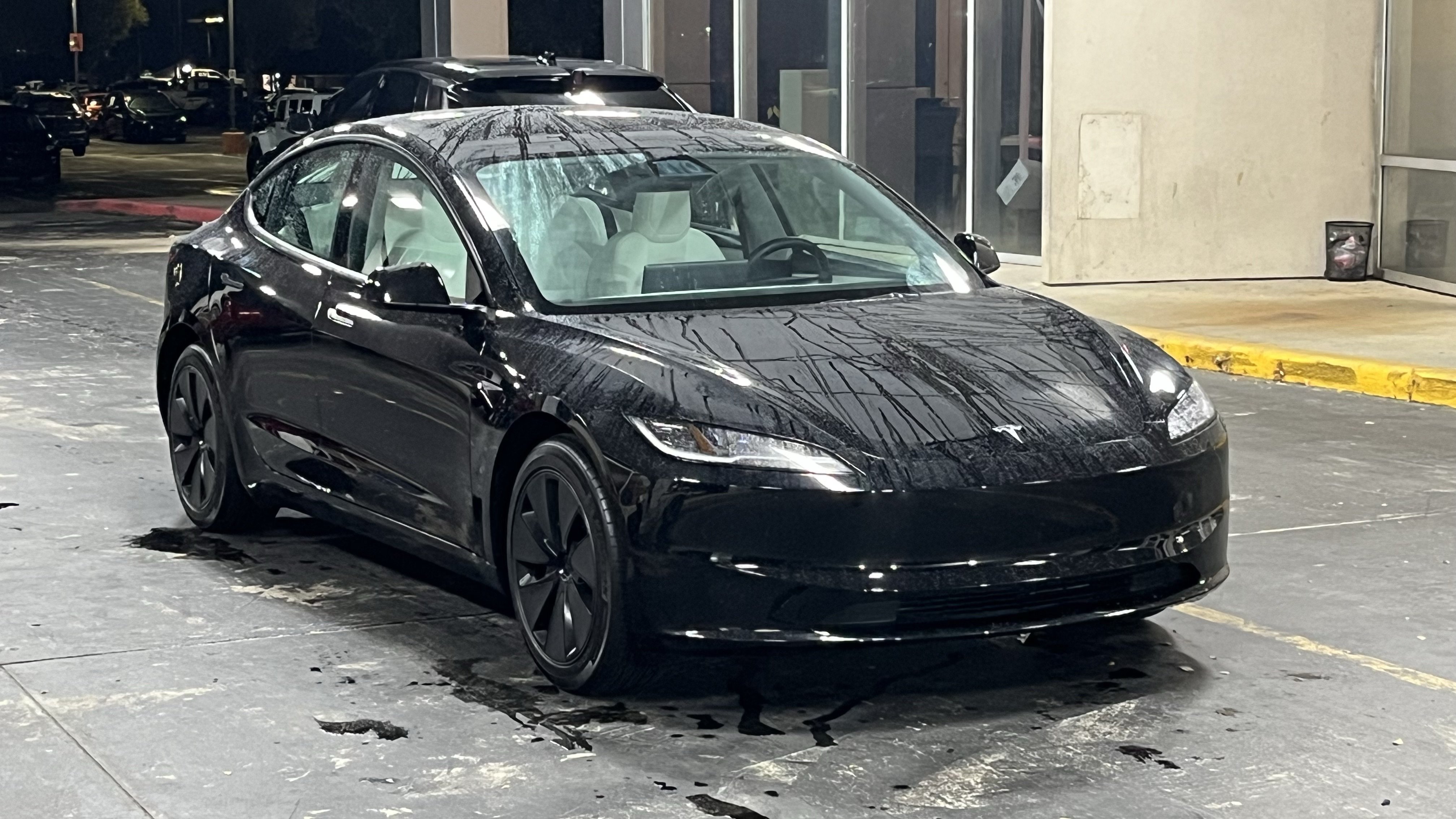 Used 2025 Tesla Model 3 Long Range RWD image 1