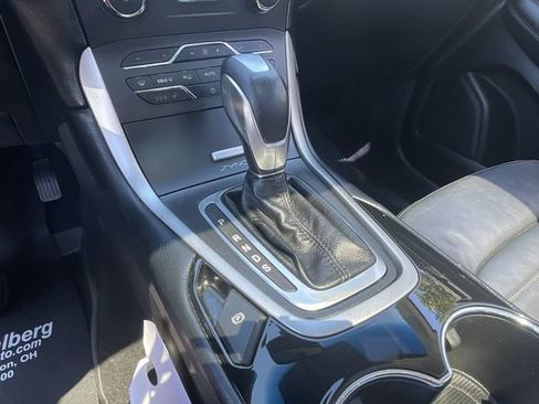 Used 2017 Ford Edge SEL w/ Equipment Group 201A AWD/4WD image 16