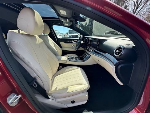 Used 2017 Mercedes-Benz E 300 image 26