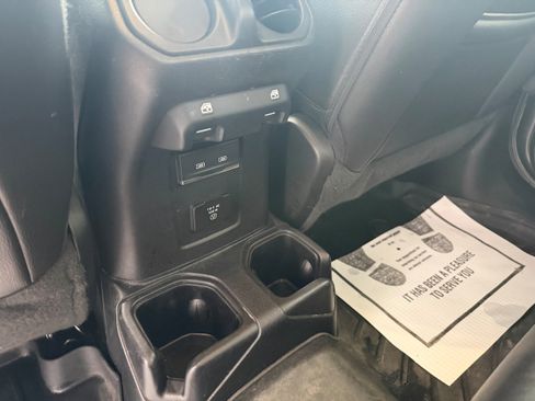 Used 2021 Jeep Gladiator Overland image 8