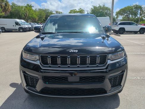 New 2026 Jeep Grand Cherokee L Limited RWD image 3
