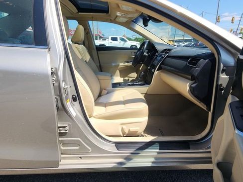 Certified 2016 Toyota Camry XLE w/ Moonroof Package FWD image 11