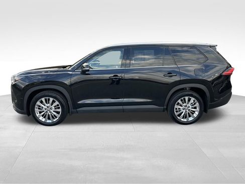 Certified 2024 Toyota Grand Highlander Platinum image 2