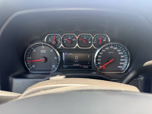 Used 2018 Chevrolet Silverado 1500 LT RWD image 16