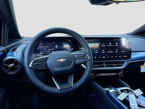 New 2026 Chevrolet Equinox EV LT FWD image 23