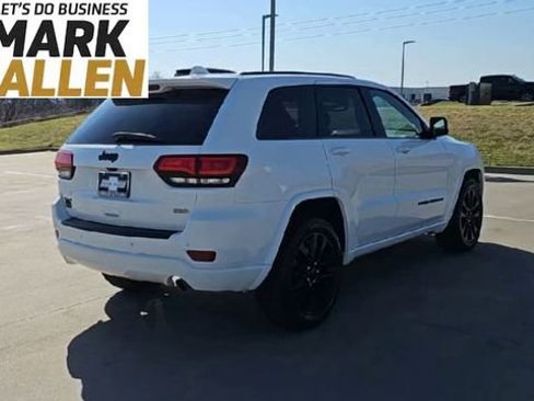 Used 2018 Jeep Grand Cherokee Altitude image 8