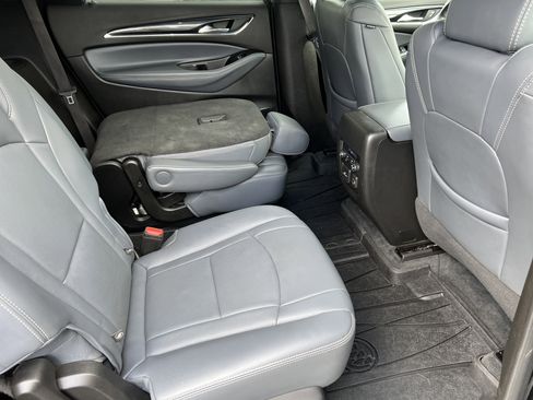 Used 2023 Buick Enclave Premium image 24
