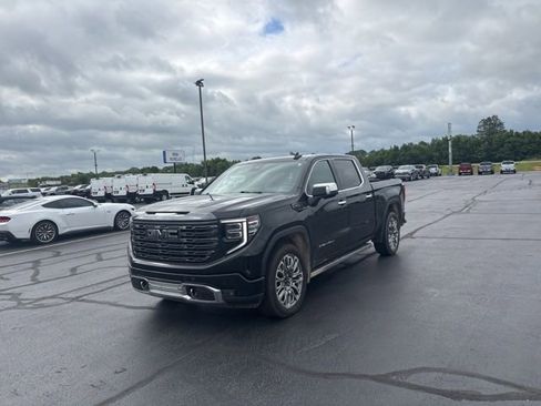 Used 2023 GMC Sierra 1500 Denali Ultimate AWD/4WD image 4