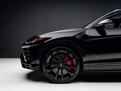 Used 2019 Lamborghini Urus AWD/4WD image 18