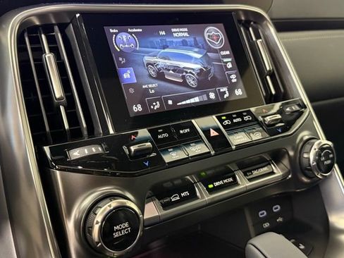 New 2026 Lexus LX 700h Overtrail image 18