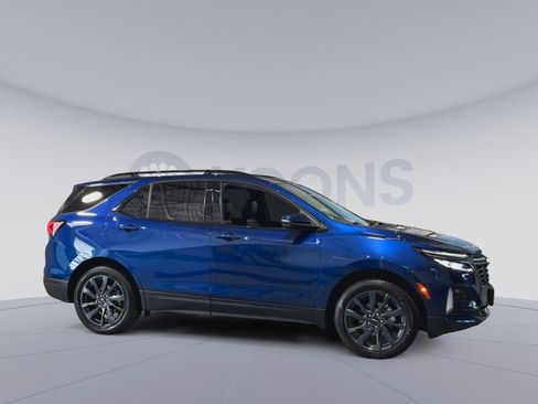 Used 2022 Chevrolet Equinox RS w/ RS Leather Package AWD/4WD image 2