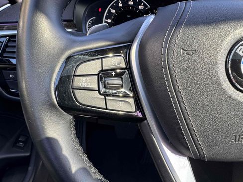 Used 2018 BMW 530i w/ Premium Package image 24