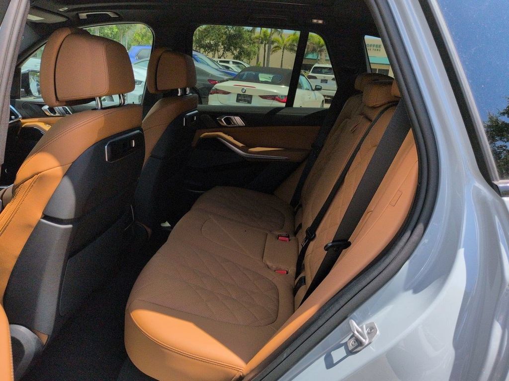 New 2026 BMW X5 xDrive50e w/ M Sport Package AWD/4WD image 14