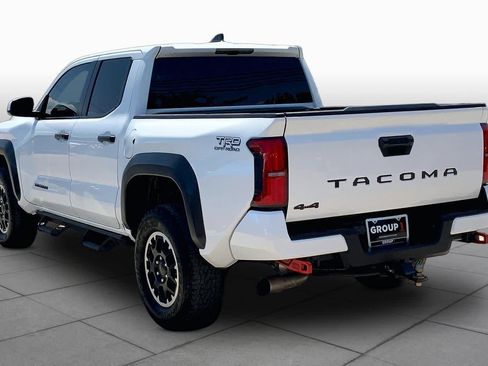 Used 2025 Toyota Tacoma TRD Off-Road AWD/4WD image 12