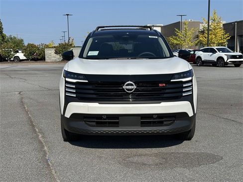 New 2026 Nissan Kicks SR image 2