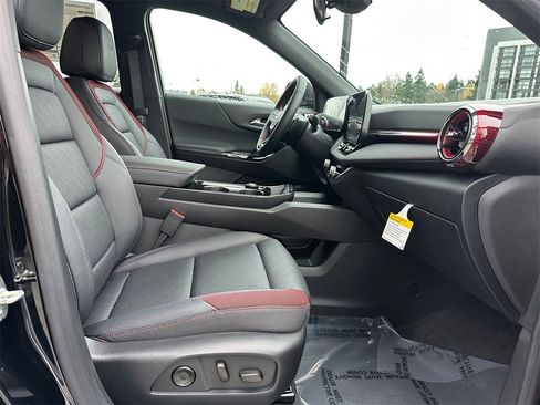 New 2026 Chevrolet Equinox RS image 10