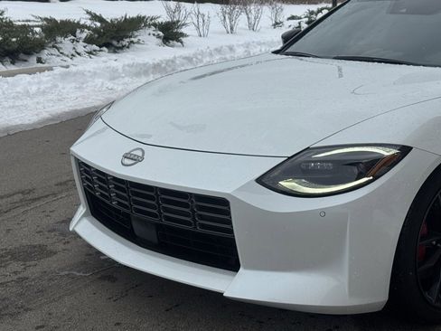 Used 2023 Nissan Z Performance w/ Floor Mat Package (L93) image 9