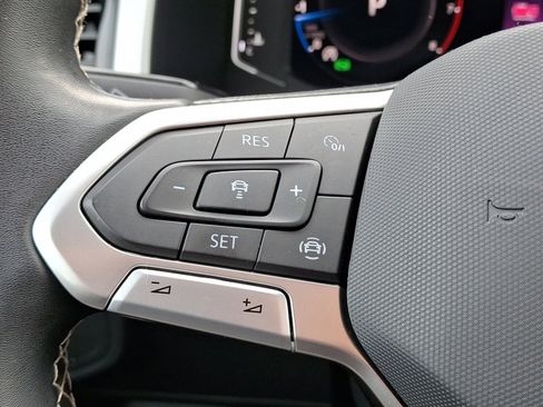 Certified 2023 Volkswagen Atlas SE image 22