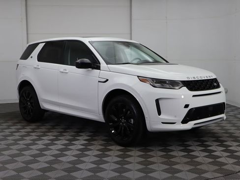 Used 2025 Land Rover Discovery Sport S image 3