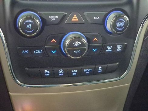 Used 2017 Jeep Grand Cherokee Laredo w/ Quick Order Package 23E image 18