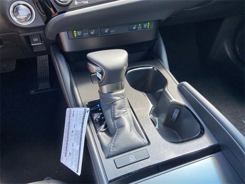 New 2025 Lexus ES 350 w/ Premium Package image 19