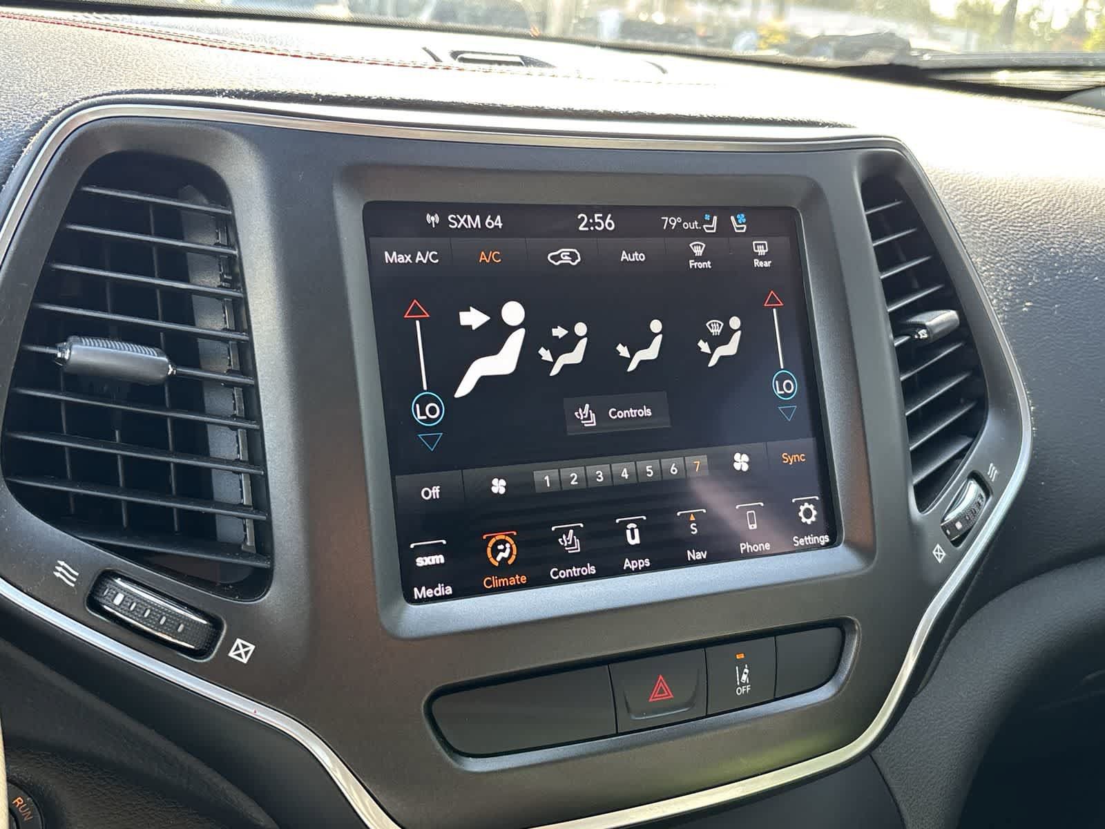 Used 2022 Jeep Cherokee Trailhawk w/ Sound & Nav Group AWD/4WD image 13
