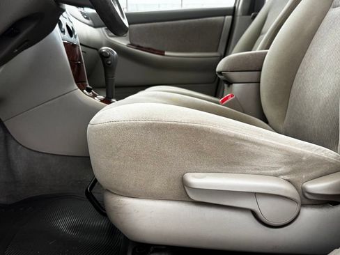 Used 2007 Toyota Corolla LE FWD image 9