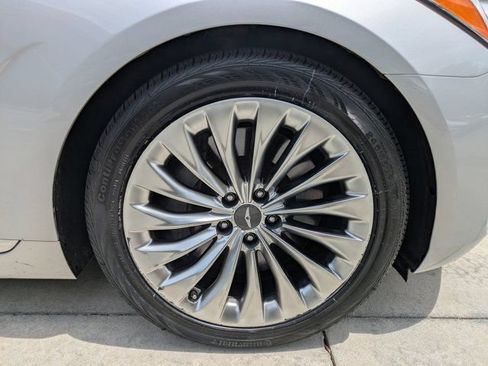 Used 2019 Genesis G90 3.3T Premium AWD/4WD image 9