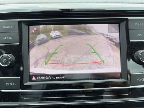 Used 2023 Volkswagen Taos S image 13