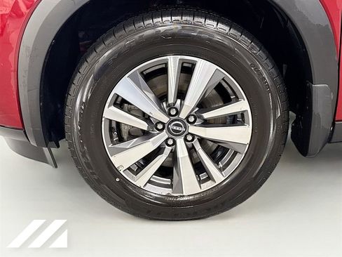 Used 2022 Nissan Pathfinder SL w/ SL Black Package AWD/4WD image 32