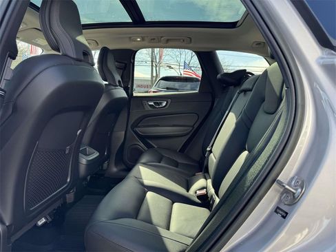 Certified 2023 Volvo XC60 B5 Plus w/ Climate Package image 9
