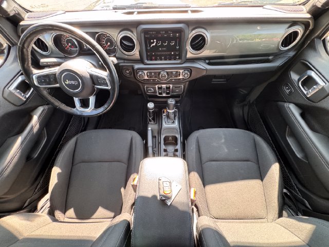 Used 2022 Jeep Wrangler Unlimited Sahara w/ LED Lighting Group AWD/4WD image 2