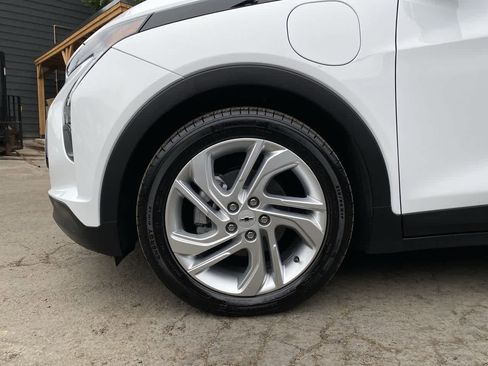 Used 2023 Chevrolet Bolt LT w/ Driver Confidence Package FWD image 11