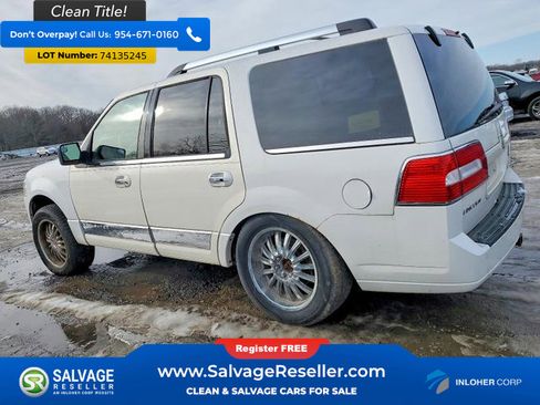 Used 2013 Lincoln Navigator w/ HD Trailer Tow Pkg image 3