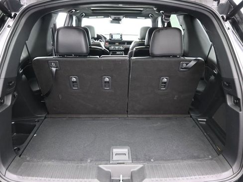 Used 2023 Honda Pilot TrailSport image 17