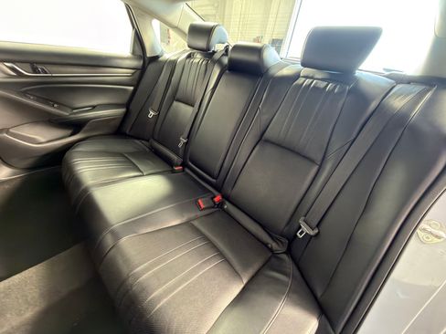 Used 2018 Honda Accord Touring image 27