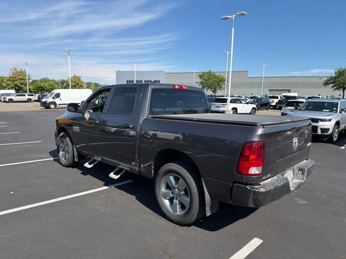 Used 2019 RAM 1500 Express w/ Express Value Package AWD/4WD image 5