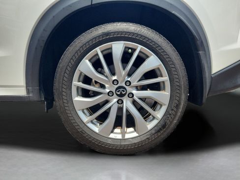 Certified 2023 INFINITI QX50 Luxe FWD image 30