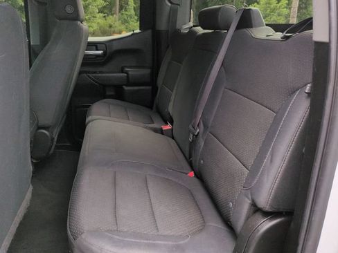 Used 2019 Chevrolet Silverado 1500 Custom w/ Custom Convenience Package AWD/4WD image 13