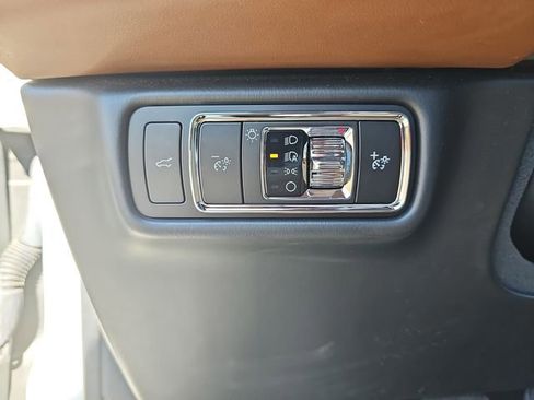 Used 2023 Lincoln Aviator Reserve image 23