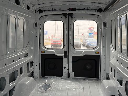 New 2026 Ford Transit 250 148 Medium Roof RWD image 21