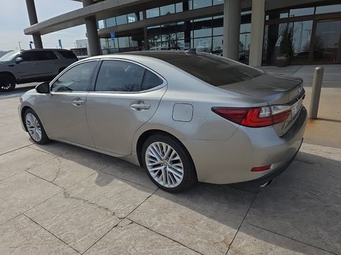 Used 2018 Lexus ES 350 w/ Ultra Luxury Package image 4